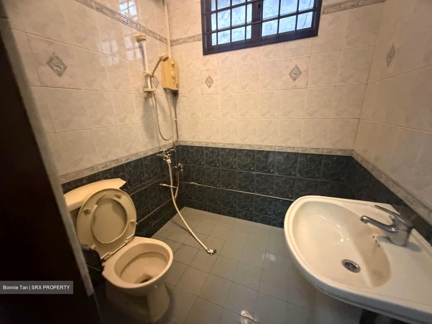Sembawang Springs Estate (D27), Factory #593783081